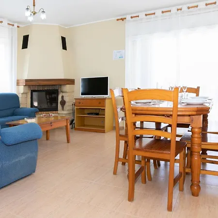 Holiday home Alba House With Private Pool, Garden And Bbq Riumar
